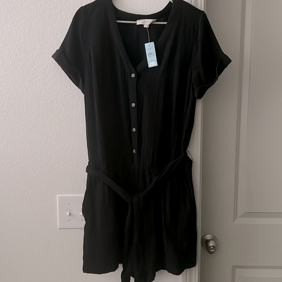 LOFT Petite V-neck Short Sleeve Romper - Picture 5 of 8
